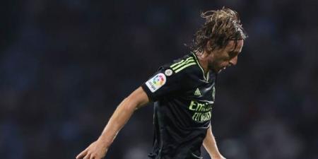 مفاجأة.. مودريتش يُقاتل من أجل البقاء في ريال مدريد رغم قرار الرحيل