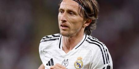 مودريتش إلى ميلان.. الإعلان الرسمي بعد عودته من المنتخب الكرواتي