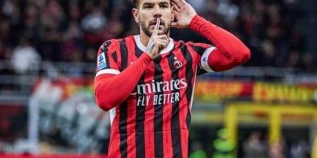 ثيو هيرنانديز يوافق على الانضمام للهلال.. الكشف عن تفاصيل الصفقة