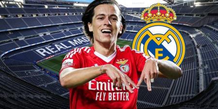 رسميا/ ريال مدريد يتعاقد مع الظهير الأيسر كاريراس مقابل 50 مليون يورو