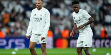 راتب مبابي يُشعل الأزمة داخل ريال مدريد والأخير يفكر في بيع فينيسيوس!
