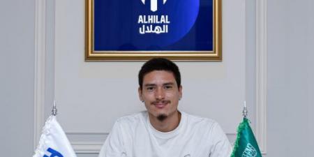 رسميًا.. الهلال يتعاقد مع داروين نونيز