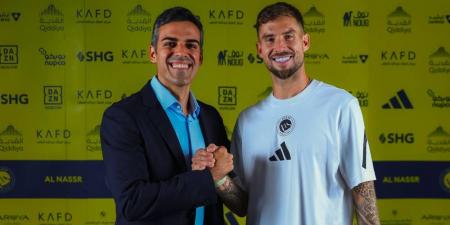 رسميا/ النصر السعودي يعلن تعاقده مع إنيغو مارتينيز قادما من برشلونة
