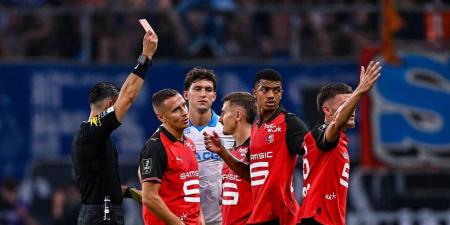 رسميا/ إيقاف أيت بودلال لمباراتين في "الليغ1" بعد طرده ضد مارسيليا