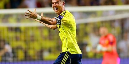كريستيانو رونالدو يتشوق للقبه الرسمي الأول مع النصر
