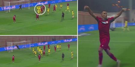 في أول ظهور له بالدوري السعودي.. حركاس يسجل هدفا "قاتلا" وينقذ ضمك من الهزيمة أمام الحزم (1-1)