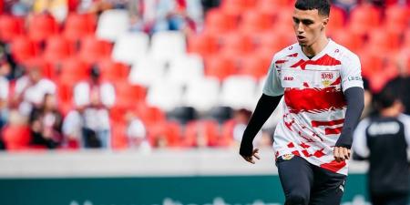 الخنوس يخوض دقائقه الأولى رفقة شتوتغارت من بوابة مباراة فرايبورغ (3-1)