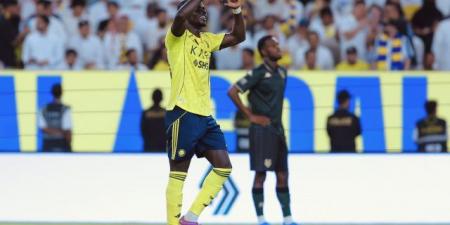 النصر يخطف الصدارة بثنائية في مرمى الخلود