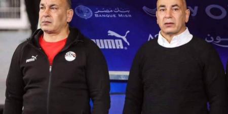 التوأم يتواصلان مع أسامه نبيه لتحفيز منتخب الشباب قبل بطولة كأس العالم