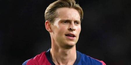 فرينكي دي يونج يضحي بالمال من أجل برشلونة ويجدد عقده حتى 2029 رسميًا