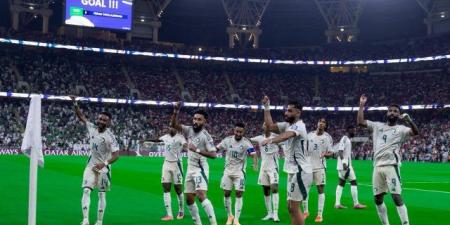 رئيس الاتحاد الآسيوي يهنئ الأخضر بعد تأهله للمونديال 