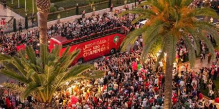 "استقبال ملكي وحافلة مكشوفة".. احتفالات خاصة بـ منتخب شباب المغرب بعد التتويج بكأس العالم (صور)