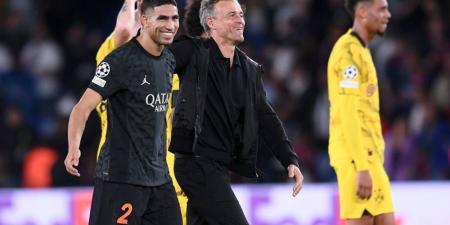 إنريكي: "حكيمي هو أفضل ظهير أيمن في العالم بالنسبة لي ولهذا السبب لم نوقع مع أي لاعب آخر في مركزه"