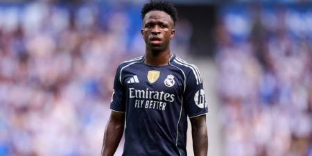 لاعب سابق لبرشلونة: "سلوك فينيسيوس ليس مثالاً جيداً للأطفال"