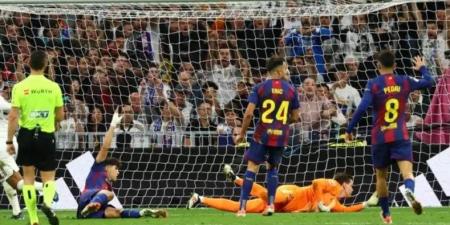 ريال مدريد يحسم الكلاسيكو بثنائية مثيرة أمام برشلونة في الدوري الإسباني