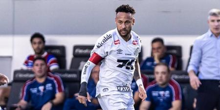 نيمار يعود للملاعب بعد أكثر من شهر من الغياب.. سانتوس يتعادل ويواجه خطر الهبوط