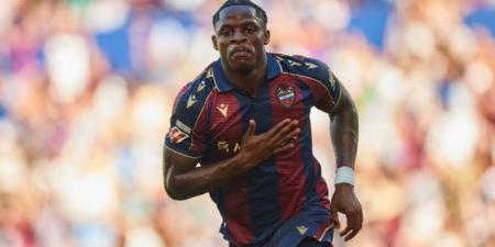 سولاري يوصي ريال مدريد بضم المهاجم الكاميروني إيتا إيونج