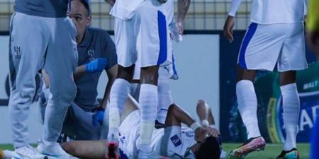 إصابة علي لاجامي أمام الغرافة تقلق الهلال