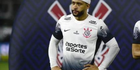 أزمة بين كورينثيانز البرازيلي ونجمه ممفيس ديباي بسبب فندق الإقامة