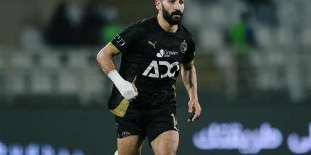 بيراميدز يعلن إصابة مهند لاشين بمزق في السمانة