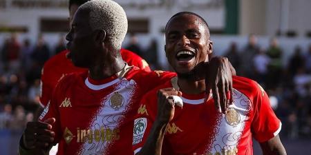 الوداد الرياضي يرتقي لصدارة البطولة الاحترافية ويُلحق الهزيمة الخامسة بأولمبيك آسفي (1-2)