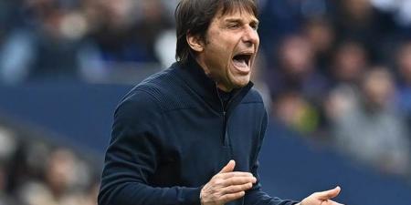 دي لورنتيس يحسم الجدل: كونتي مستمر مع نابولي ولا صحة لشائعات الاستقالة