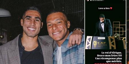 مبابي يهنئ صديقه حكيمي: "أحبك أخي أنت ملك أفريقيا"