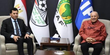 أبو ريدة يستقبل وزير الشباب والرياضة لمناقشة دعم المنتخبات القومية