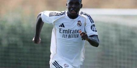 "بعد إصابة مدافعي الفريق".. ريال مدريد يحاول إنقاذ الموسم من فريق الشباب