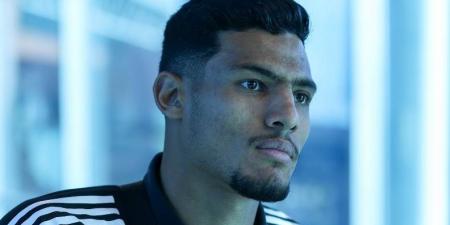 حجز مصطفى العش في المستشفى 24 ساعة بعد إصابته بارتجاج خفيف بمران الأهلي