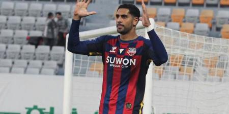 الأهلي وبيراميدز يتنافسان على ضم هدّاف الدوري الكوري الجنوبي بابلو صباغ