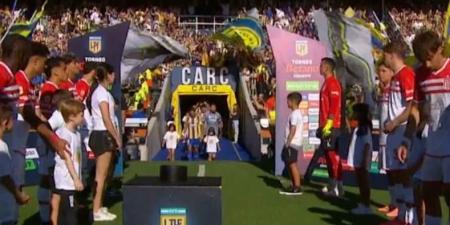 ممر شرفي يتسبب في عقوبات كبيرة بالدوري الأرجنتيني (صورة)