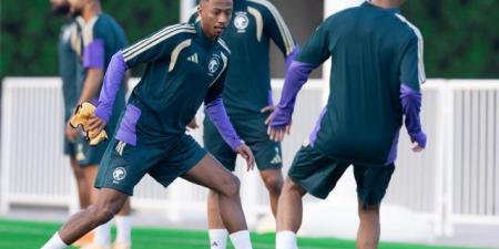 الأخضر يختتم استعداده لمواجهة عمان 