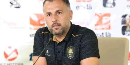 مدرب أنجولا يهاجم "فيفا" لتأخير انضمام اللاعبين لأمم أفريقيا