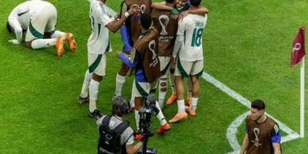 الأخضر يهزم جزر القمر بثلاثية ويتأهل لربع نهائي كأس العرب