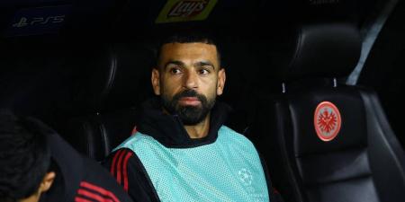 رسميا/ سلوت يستبعد صلاح من قائمة ليفربول ضد الإنتر