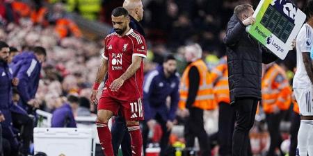 الهلال يراقب وضع محمد صلاح في ليفربول.. واجتماعه مع سلوت سبب الأزمة