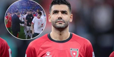 اللاعب عبيد يعتذر للسكتيوي بعد رفض مصافحته: "الموقف لم يكن مقصودا ولا يمثل أخلاقنا كأردنيين"