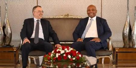 خاص/ لقجع وموتسيبي يحضران لأكادير من أجل متابعة مباراة المنتخب المصري ونظيره الزيمبابوي