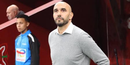 الركراكي: "مالي دخلت بـ 5 مدافعين كما تفعل العديد من الفرق ضدنا وهذا يدل على احترامهم لنا"