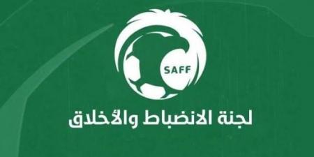 الانضباط تعاقب لاعبي الاتحاد والأهلي