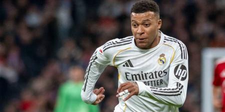 مبابي على دكة البدلاء في نهائي السوبر الإسباني