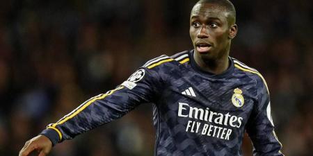 ريال مدريد يفتقد ميندي في نهائي السوبر الإسباني