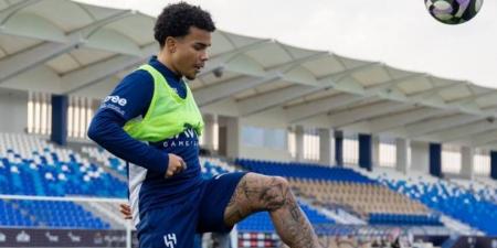 كايو سيزار يصل كورينثيانز الأحد.. وصفقات أخرى في انتظار الإعلان الرسمي