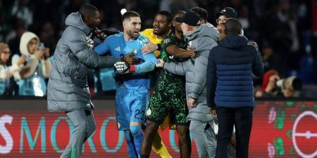 عقوبات "ثقيلة" في حق المنتخب الجزائري.. توقيف زيدان وبلخيلي وغرامة مالية ضد الاتحاد المحلي قدرها 100 ألف دولار أمريكي