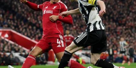 ليفربول يتجاوز نيوكاسل برباعية مثيرة ويواصل الزحف في البريميرليج