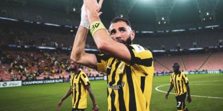 رومانو: بنزيما يوافق على عرض الهلال ويغلق ملف تجديد عقده مع الاتحاد