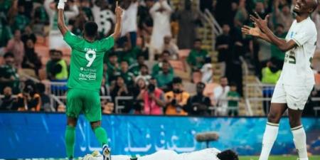 الأهلي يفوز على الحزم والفيحاء يقسو على النجمة بثلاثية في الدوري السعودي