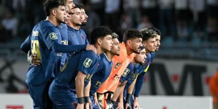 لاعبو الزمالك يتوافدون على مطار القاهرة استعدادًا للسفر إلى زامبيا