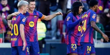 برشلونة يعبر ريال مايوركا بثلاثية ويستمر في صدارة الدوري الإسباني